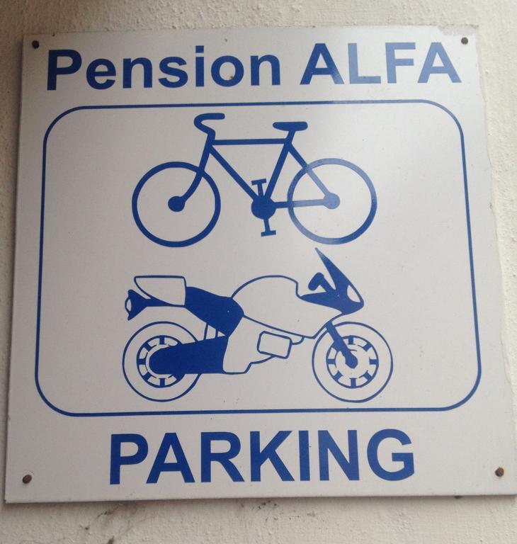 טאבור Pension Alfa & Whisky Pub מראה חיצוני תמונה